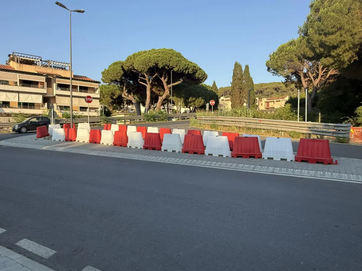 Sosta selvaggia sull'incrocio del Puntone